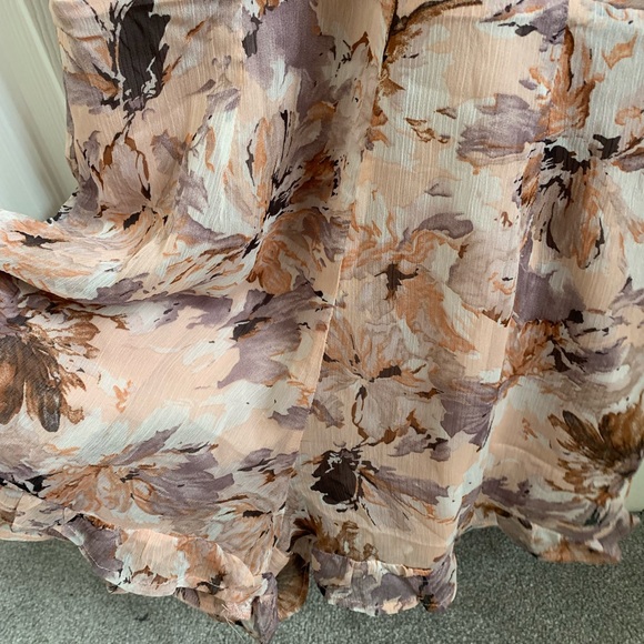 Misguided Floral / floaty playsuit NWT size UK8 - Picture 4 of 6